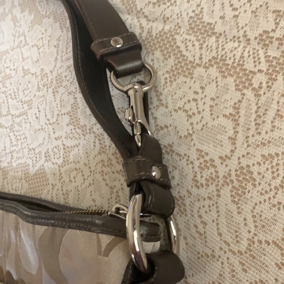 • FINAL - Authentic Coach purse • - Picture 5 of 11